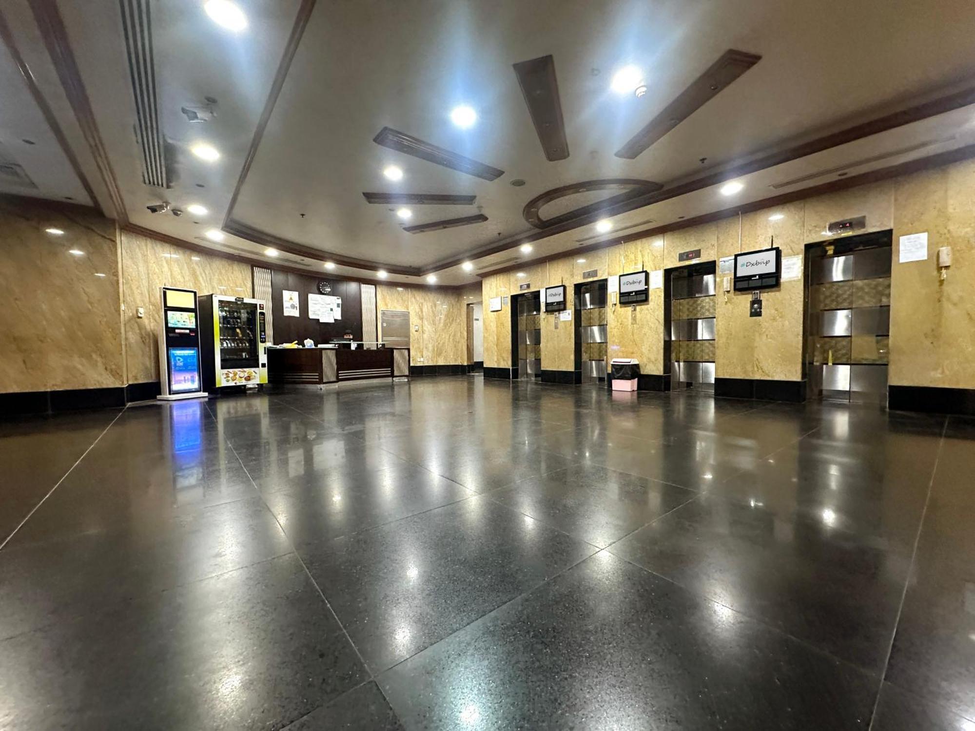 Quiet Partition Room In Tecom Barsha Heights 두바이 외부 사진