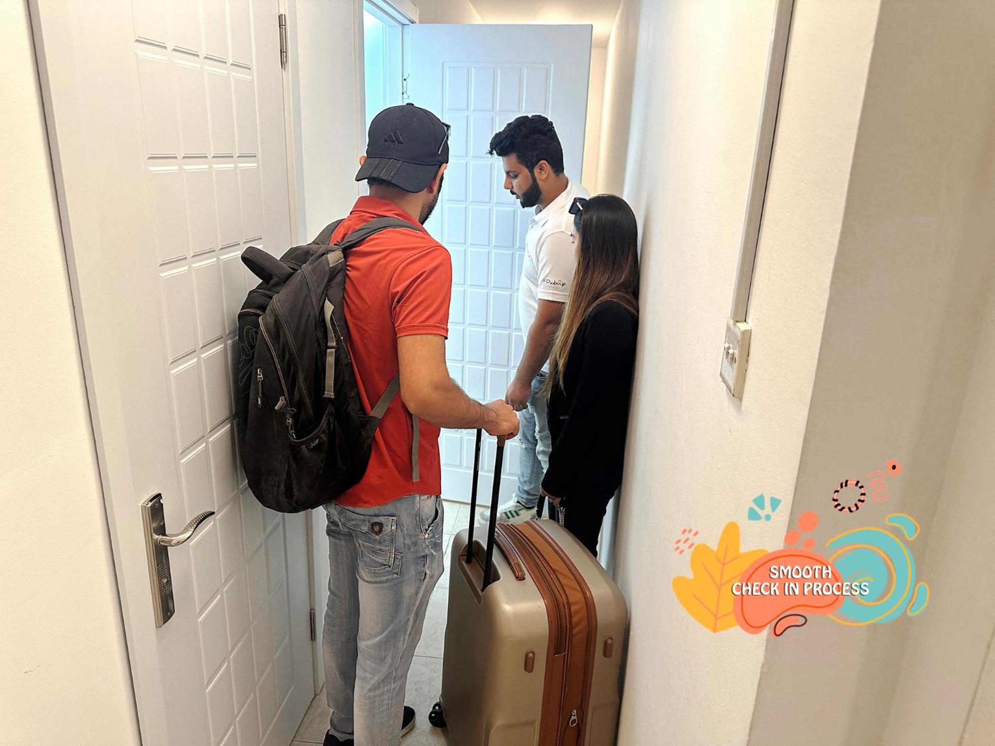 Quiet Partition Room In Tecom Barsha Heights 두바이 외부 사진
